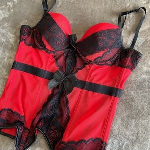 Corset top WITH stockings NEVER WORN